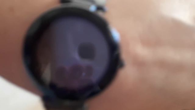 Синее платье, часики Кензо, мужские тапочки. смотреть онлайн