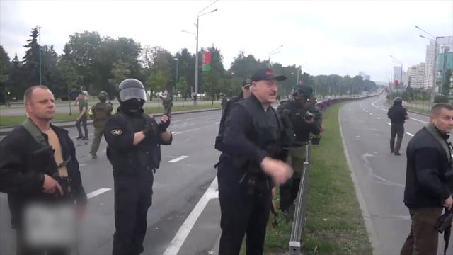 23.08.2020 ОМОН - красавцы. Лукашенко. Снайперы. Переброска техники. смотреть онлайн