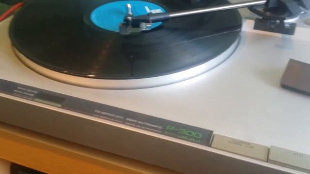 Yamaha P-300 смотреть онлайн