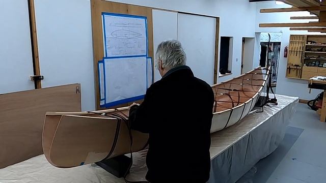 'FlyPly' - How to build a 'tortured ply' canoe in 6 minutes! смотреть онлайн