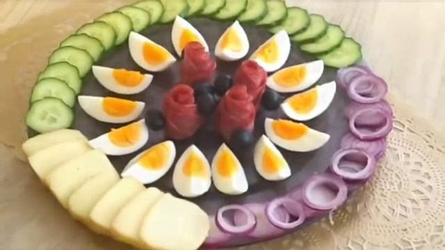 Оформляем тарелку с закусками/Праздничный стол/Когда гости на пороге! смотреть онлайн