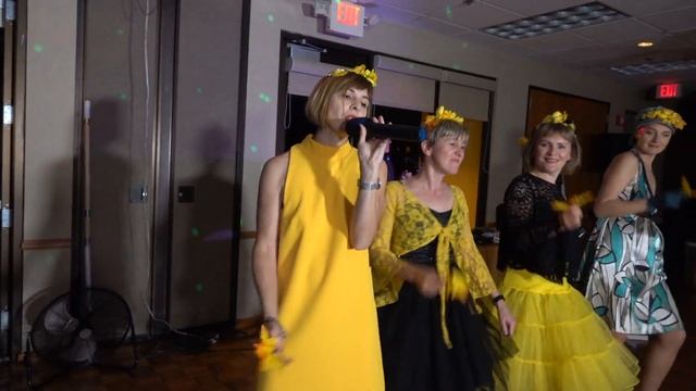 Колибри Желтый лист осенний смотреть онлайн