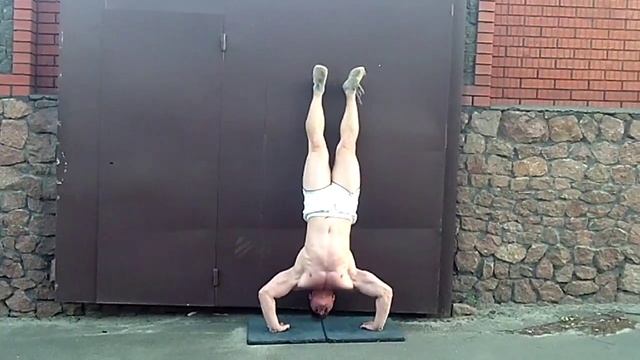 Отжимания в стойке на руках смотреть онлайн