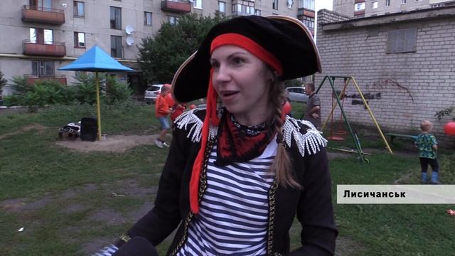 Жители дома 111 по проспекту Победы отметили День двора