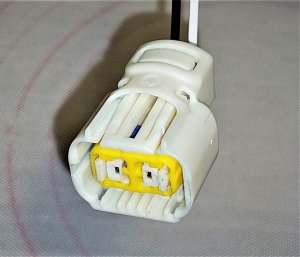 Как разобрать разъём ПТФ жгута 240705062R на Рено Логан