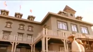 фильм ужасов про акул.12 дней страха