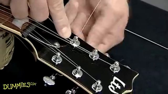 How to String an Electric Guitar For Dummies смотреть онлайн