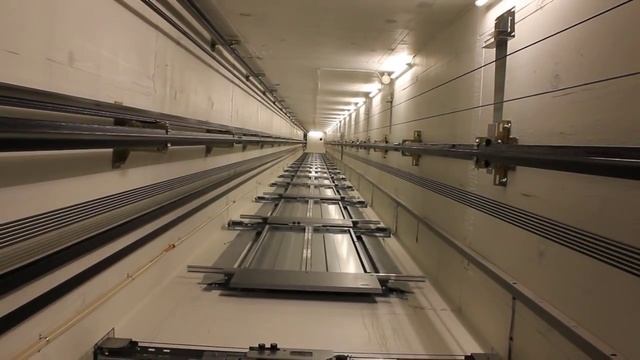 SHAFT VIEW! 2011 KONE MonoSpace MRL traction elevators @ Scandic Narvik, Narvik, Norway смотреть онлайн