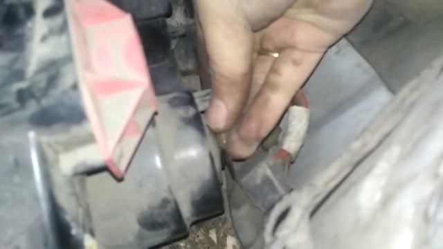 Снятие моторчика печки AUDI 100 с4 2.0е смотреть онлайн