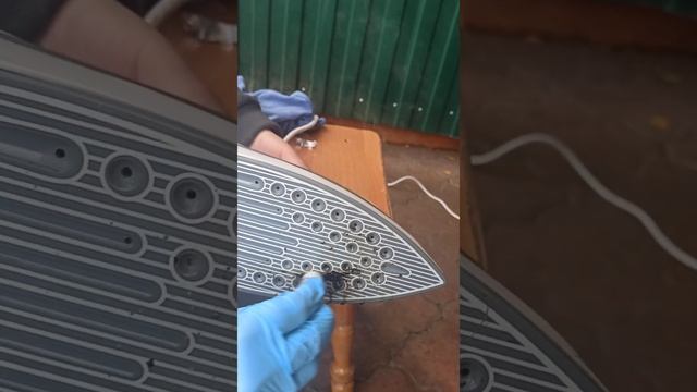 Чистка праски олівцем / Чистка утюга карандашом / Cleaning the iron with a pencil смотреть онлайн
