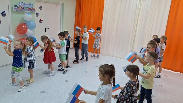 День Государственного флага Российской Федерации. ДОУ 62 Томск смотреть онлайн