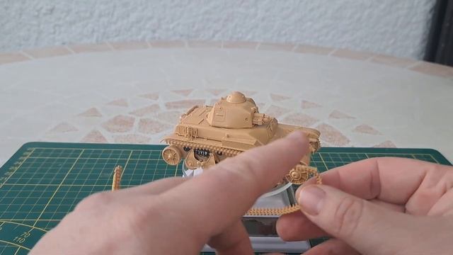 Tamiya Renault R35 , Update 2 , WWII french tank (1/35 ; kit N° 373) ; Happy Modeling. смотреть онлайн