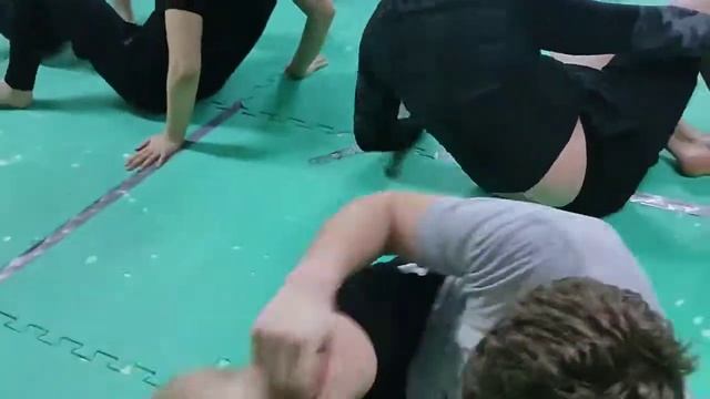 Тренировки по ММА и Кикбоксингу. смотреть онлайн