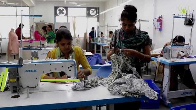 Gayatri Jolly Changing Underprivileged Life Patterns Through MasterG смотреть онлайн