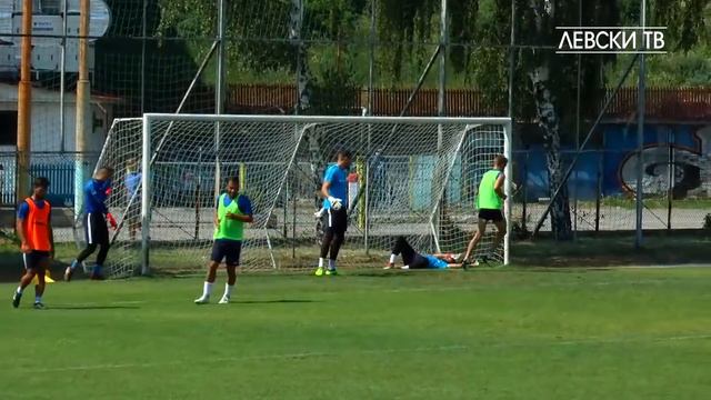 Центрирания, головe и отигравания в ЛЕВСКИ смотреть онлайн