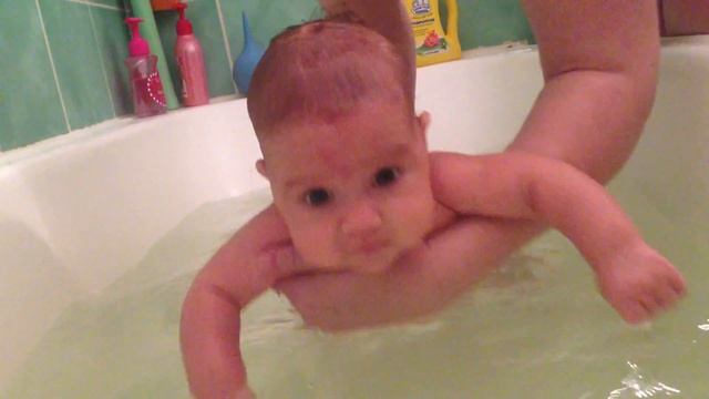 How to teach a child to dive at home! смотреть онлайн