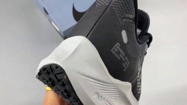 Nike Winflo 7 Shield Black Metallic Cool Grey CU3870-001 смотреть онлайн