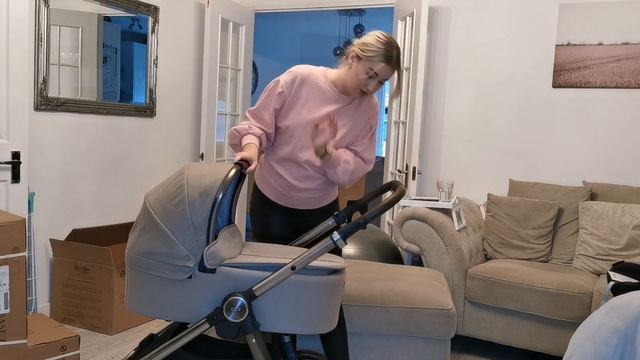 Unboxing our Mamas and Papas Ocarro travel system | first impressions | set up | review | смотреть онлайн
