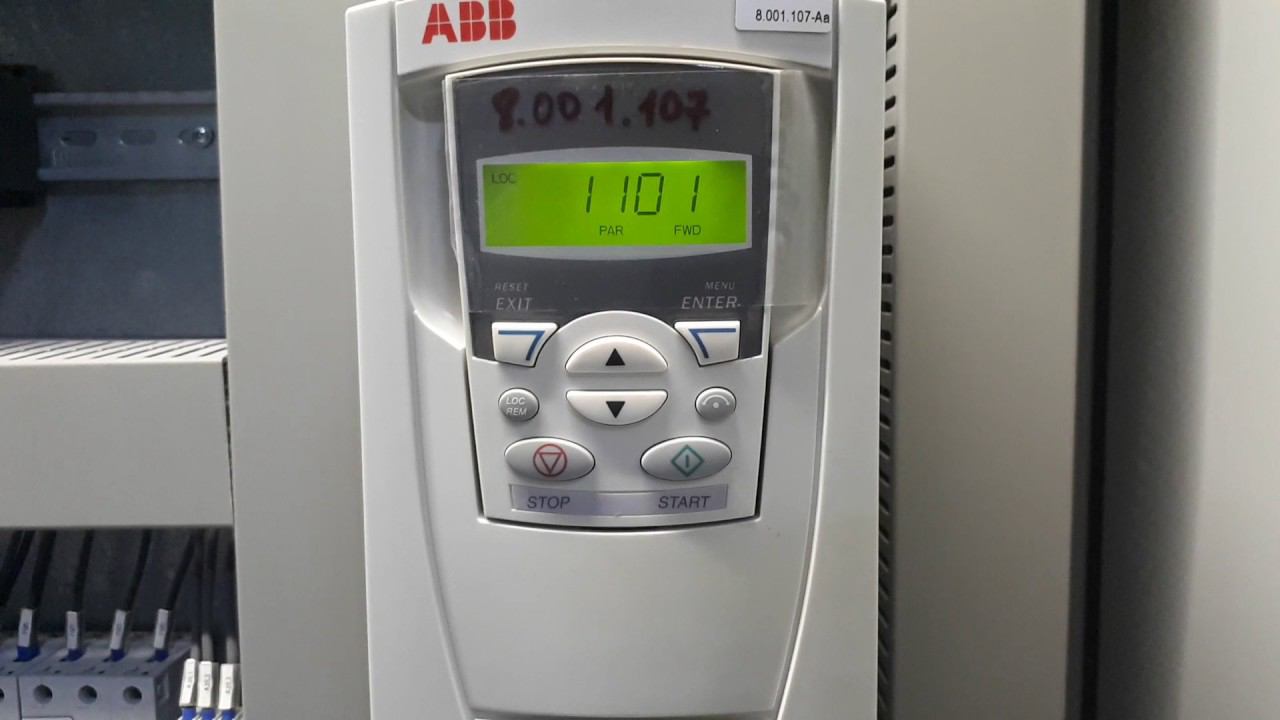 Частотник ABB ACS550 - реверс смотреть онлайн
