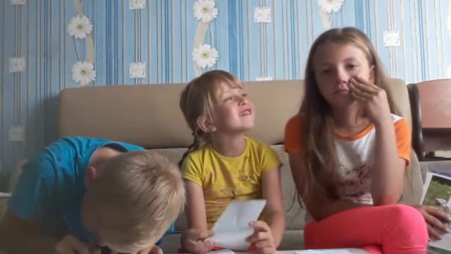 Кто лучше знает меня?Ребята я не знаю что с приложением и почему оно увеличивает!😡 смотреть онлайн