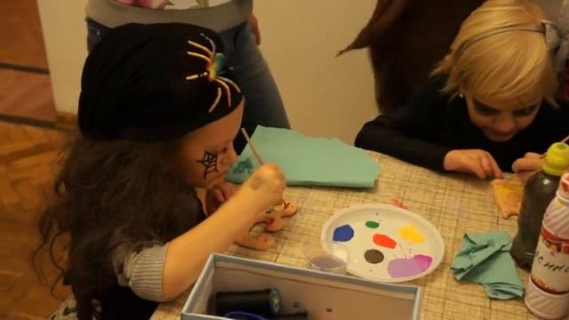 ?? ХЭЛЛОУИН - Ночь в Музее/ DIY HAPPY HALLOWEEN ?? смотреть онлайн