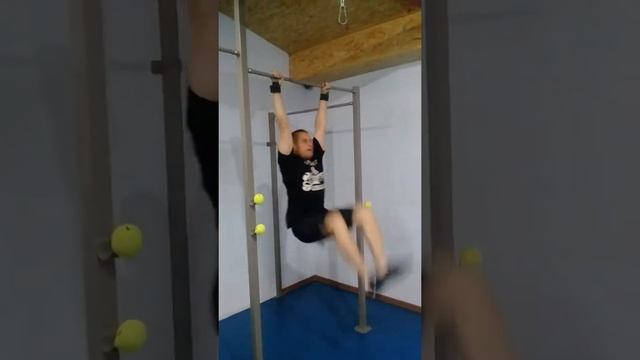 Носки к перекладине. Команда Кайдзен-кроссфит. 6.06.2018 смотреть онлайн