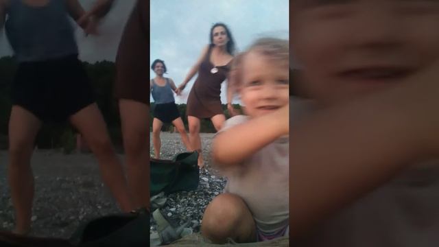 Рио Абьерто на пляже(3) смотреть онлайн