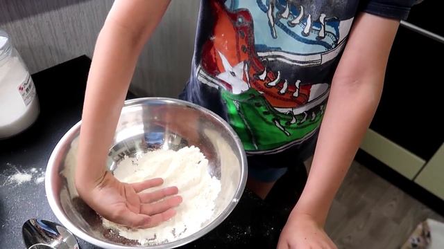 Нос в муке / Готовим овсяное печенье / Как интересно провести выходной с ребенком / Аутизм смотреть онлайн