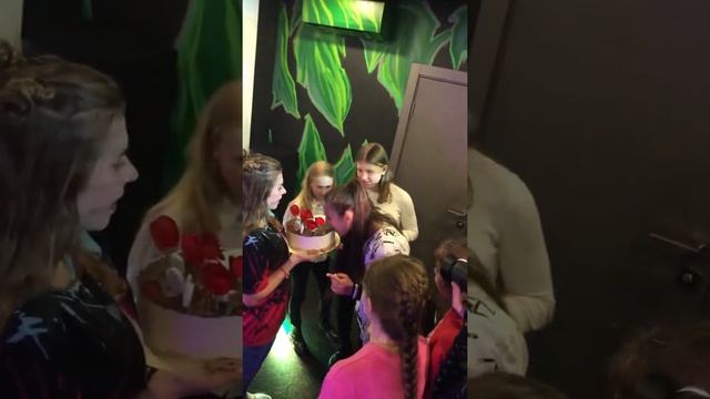 Тик ток вечеринка в Краснодаре. День рождения 12 лет смотреть онлайн