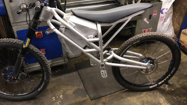 Электро байк «молния» смотреть онлайн