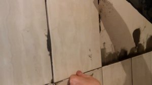 Укладка плитки на неровную поверхность стены