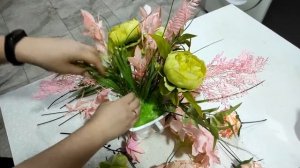 Интерьерная композиция из искусственных цветов премиум класса