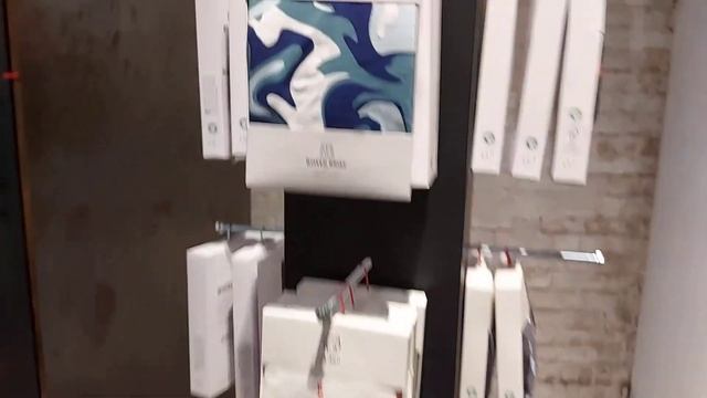 Интеллект против гламура в мужской моде смотреть онлайн