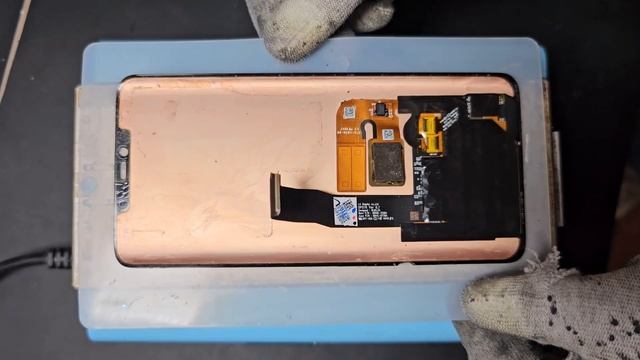 Замена экрана (стекла) Huawei Mate 20 Pro. Huawei Mate 20 Pro Replacing The Display Glass