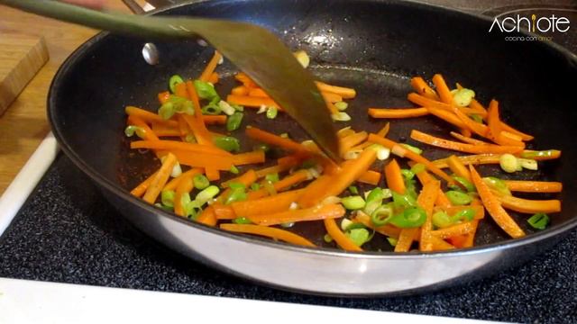 ARROZ con CHORIZO, POLLO y VERDURAS | Arroz Mixto con los ingredientes que tengas| Receta Rendidora смотреть онлайн