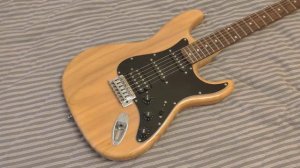 Обзор сборки гитары-переделки под Fender Stratocaster цвет натур
