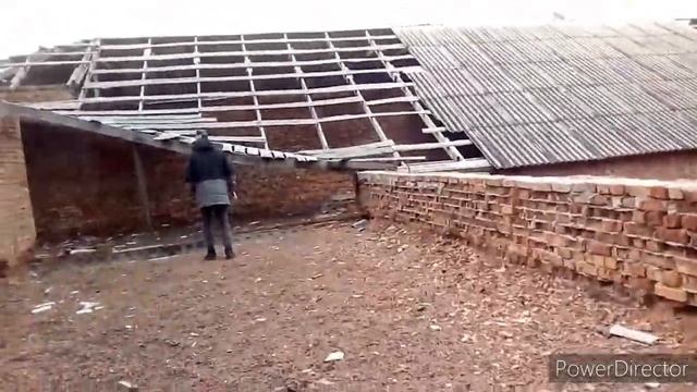 Полезли с братвой на заброшеный дом страха) смотреть онлайн