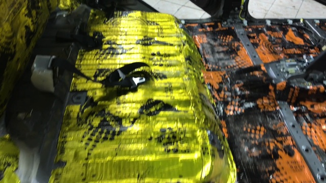 Mitsubishi L200 шумоизоляция. В работе использовали только лучшие материалы Comfort.mat смотреть онлайн