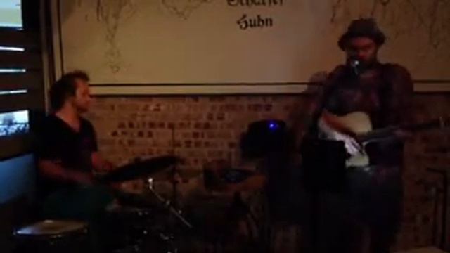 Alt j performed by Taylor ouellette смотреть онлайн