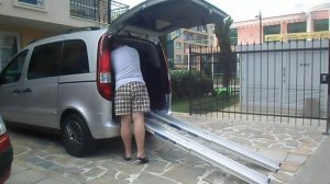 Пандус в авто для инвалидной коляски