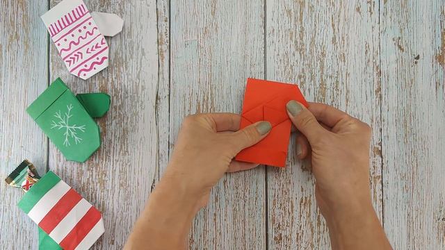 Beautiful Handicraft For Christmas | Origami Christmas Mitten