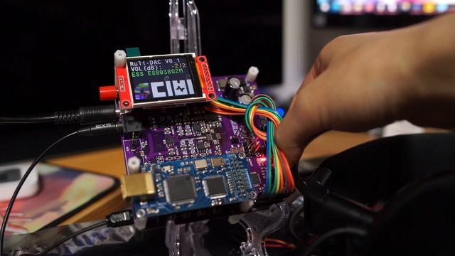ESS ES9038Q2M Custom DAC Board Test (ES9038Q2M + STM32F051/I2C/SPI  Control + I/V + SE Out)
