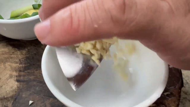 东北农村户外零下30度，屋内一家人齐聚一堂，欢声笑语中只缺一人 смотреть онлайн