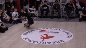 ½final kids bboy Малыш Ник vs bgirl Tori - брейкданс Кубок Красного Кита