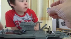 Детский конструктор авианосец.