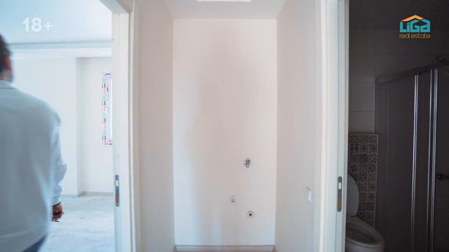 Просторная квартира 2+1 в 200м от моря, район Томюк, Мерсин смотреть онлайн