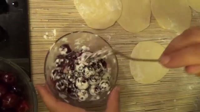 Вареники с вишней, Как сварить, что бы не разваривались, Секрет приготовления, 720p смотреть онлайн