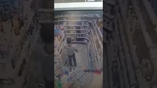 Волжские подростки воруют в магазинах личной гигиены смотреть онлайн