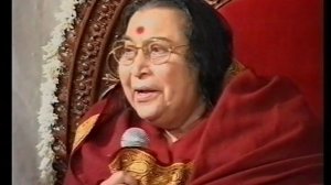 Лекция Шри Матаджи перед концертом. Раги для всех чакр. Арун Апте с учениками.1998г. Часть 1