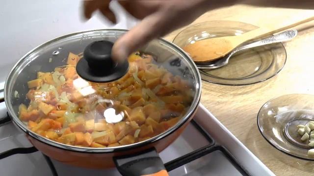 Тыква тушённая с фасолью, луком, чесноком | Очень хорошее сочетание, рекомендую! смотреть онлайн
